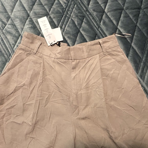 Zara High-Waist Linen Blend Pleated Shorts, Dark Tan, Sz Medium - Picture 5 of 5